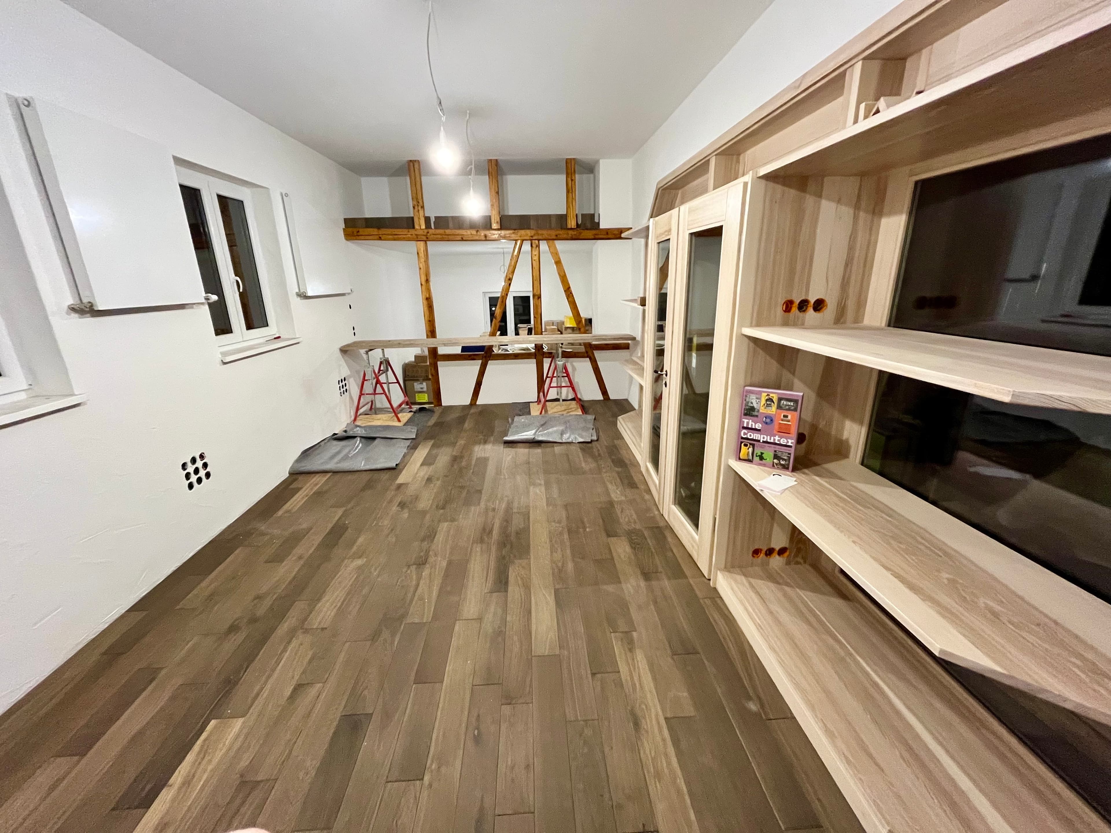 Innenausbau eines modernen Wohnraums